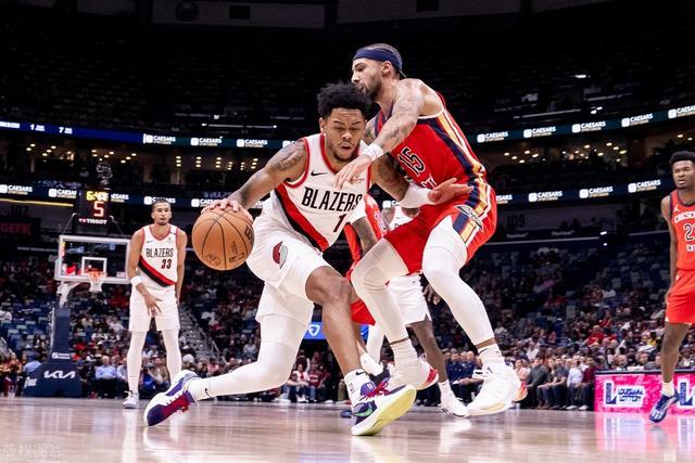 布克35分太阳送火箭3连败 掘金终结热火5连胜