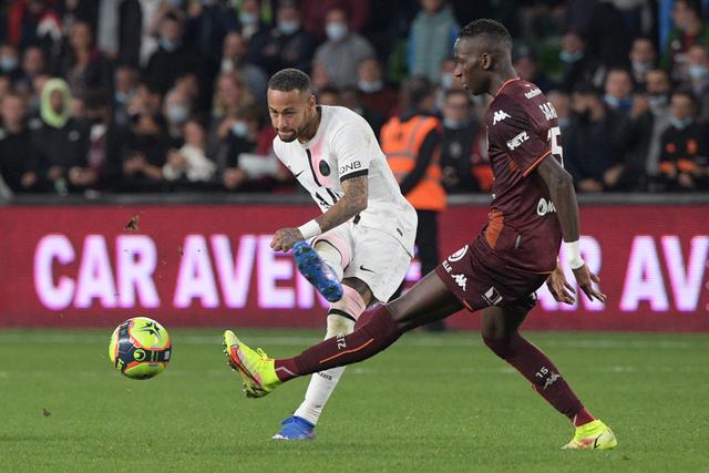 纪卓13+13青岛送四川22连败 广州大胜同曦