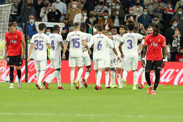 骑士大胜终结雄鹿3连胜 雷霆力克热火7连胜